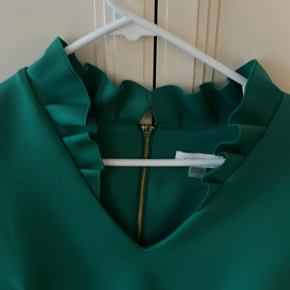 Bright green Calvin Klein size 14. NWOT - Picture 2 of 4